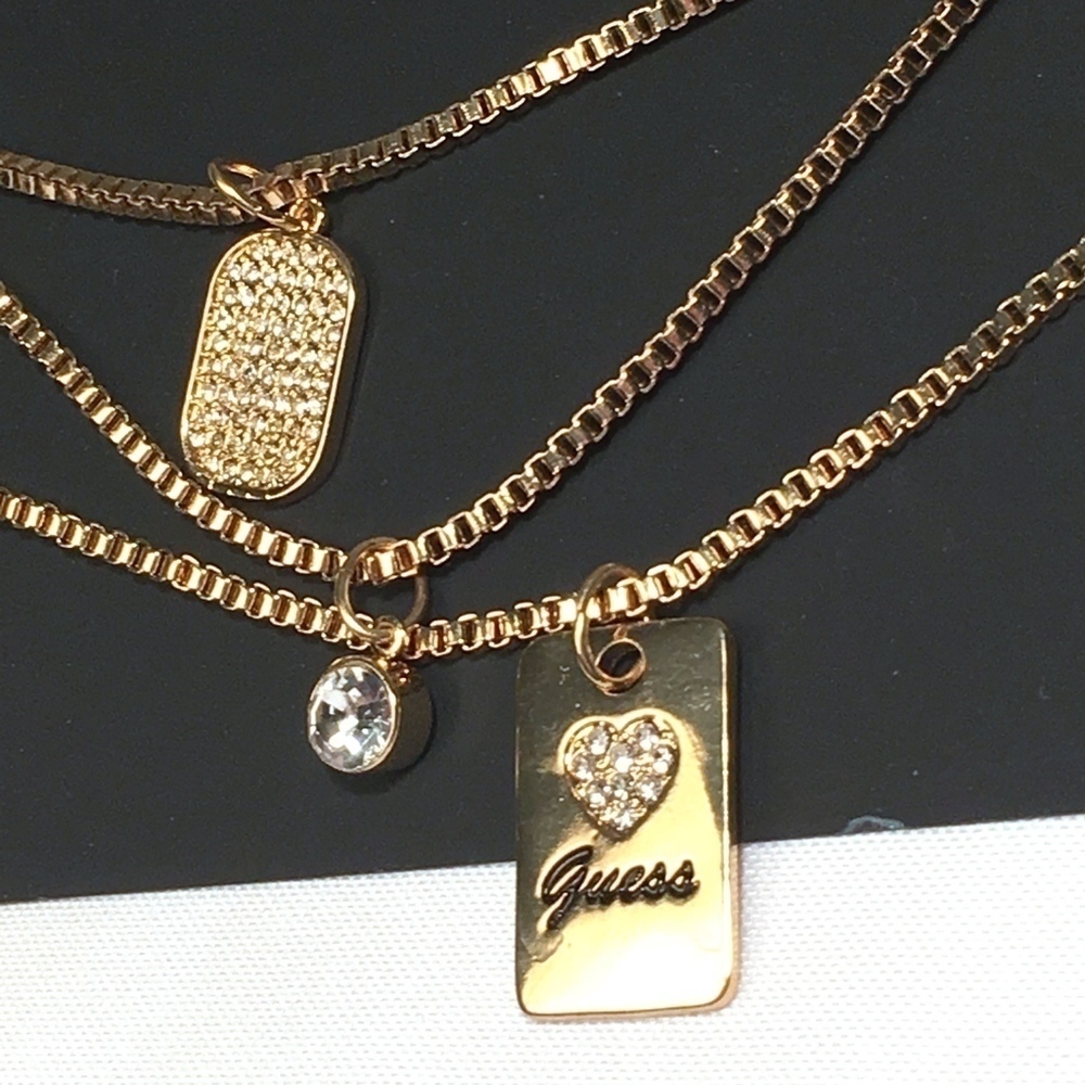 𝅺3/$29! GUESS Layered Necklace Gold Tones - Picture 4 of 8